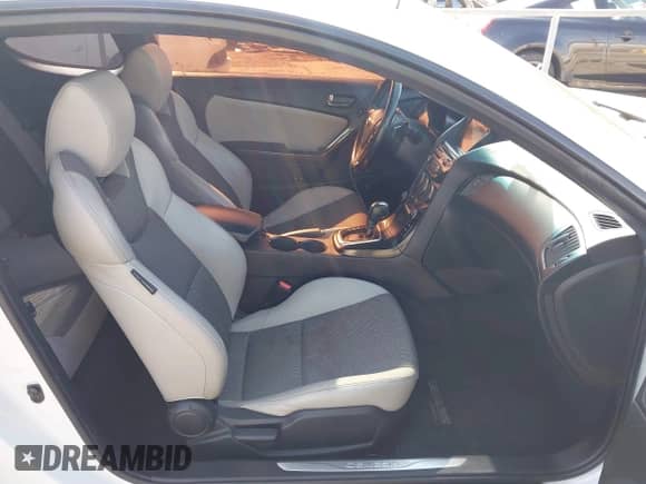 2013 Hyundai Genesis Coupe R-Spec с VIN KMHHT6KD2DU106506, выставлен на аукционе IAAI как лот 41611021 с пробегом 126 926 миль миль и . История ставок и продаж доступна на DreamBid. Изображение 5.