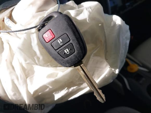 ✅ 2022 Toyota Corolla Cross L • VIN: 7MUAAAAG8NV008439 • Lot: 43446579. Listed on IAAI with Not provided. Free auction sales archive from the USA and detailed vehicle history report at DreamBid. Image 11.