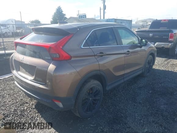 ✅ 2020 Mitsubishi Eclipse Cross LE • VIN: JA4AT4AA1LZ018334 • Lot: 41874235. Listed on IAAI with 80,008 mi. Free auction sales archive from the USA and detailed vehicle history report at DreamBid. Image 4.