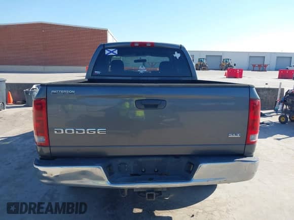 2003 Dodge 1500 ST z VIN 1D7HA18N33S171197, wystawiony jako IAAI lot #43328322 z przebiegiem 214 176 mil mil oraz . Historia ofert i sprzedaży dostępna na DreamBid. Obrazek 17.