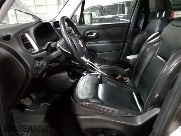 ✅ 2017 Jeep Renegade Limited • VIN: ZACCJBDB7HPE78018 • Лот: 58027535. Опубликован ранее на Copart с пробегом 133 145 миль. Бесплатный доступ к архиву аукционных продаж из США и подробный отчёт об истории автомобиля на DreamBid. Изображение 7.