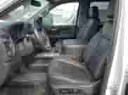 2022 Chevrolet Silverado 3500HD LTZ с VIN 1GC4YUE77NF104951, выставлен на аукционе Copart как лот 85613244 с пробегом 96 119 миль миль и Списание • Salvage title. История ставок и продаж доступна на DreamBid. Изображение 7.