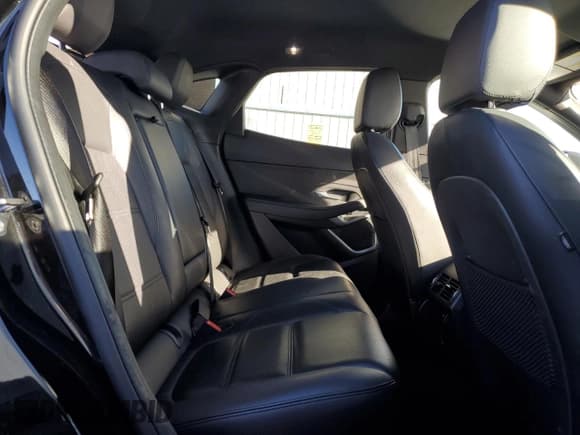 ✅ 2022 Jaguar E-Pace SE • VIN: SADFP2FXXN1029565 • Lot: 87113354. Wystawiony na Copart z przebiegiem 37 828 mil. Bezpłatny archiwum sprzedaży aukcyjnych z USA i szczegółowy raport historii pojazdu na DreamBid. Zdjęcie 11.