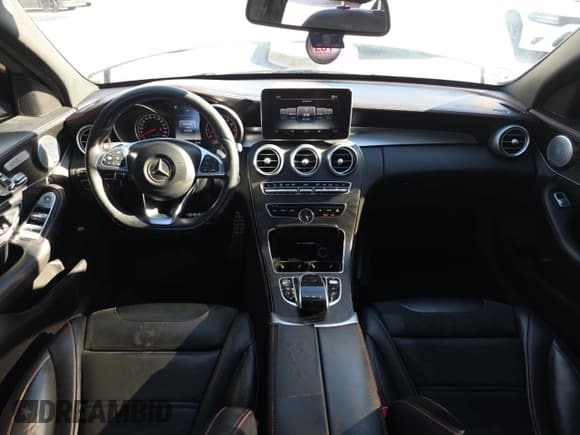 ✅ 2017 Mercedes-Benz C 43 AMG • VIN: 55SWF6EBXHU209232 • Lot: 87114355. Wystawiony na Copart z przebiegiem 155 284 mil. Bezpłatny archiwum sprzedaży aukcyjnych z USA i szczegółowy raport historii pojazdu na DreamBid. Zdjęcie 9.