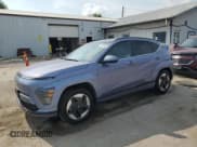 ✅ 2024 Hyundai Kona Limited • VIN: KM8HE3A6XRU006821 • Лот: 67736585. Опубликован ранее на Copart с пробегом 11 209 миль. Бесплатный доступ к архиву аукционных продаж из США и подробный отчёт об истории автомобиля на DreamBid. Изображение 1.