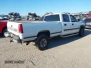 ✅ 2005 Chevrolet Silverado 2500HD LT • VIN: 1GCHC23UX5F811703 • Lot: 43603568. Wystawiony na IAAI z przebiegiem 254 895 mil. Bezpłatny archiwum sprzedaży aukcyjnych z USA i szczegółowy raport historii pojazdu na DreamBid. Zdjęcie 4.
