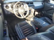 ✅ 2013 Ford Mustang Premium • VIN: 1ZVBP8EM3D5205848 • Лот: 93385575. Опубликован ранее на Copart с пробегом 132 562 миль. Бесплатный доступ к архиву аукционных продаж из США и подробный отчёт об истории автомобиля на DreamBid. Изображение 8.