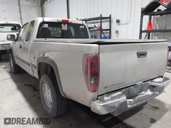 ✅ 2006 Chevrolet Colorado 1LT • VIN: 1GCDT196568189325 • Lot: 41592953. Listed on IAAI with 186,880 mi. Free auction sales archive from the USA and detailed vehicle history report at DreamBid. Image 3.