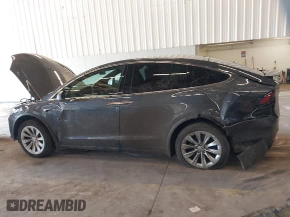 ✅ 2020 Tesla Model X Long Range • VIN: 5YJXCBE22LF261759 • Lot: 42099619. Wystawiony na IAAI z przebiegiem 56 392 mil. Bezpłatny archiwum sprzedaży aukcyjnych z USA i szczegółowy raport historii pojazdu na DreamBid. Zdjęcie 15.