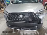 ✅ 2025 Toyota Corolla Cross XLE • VIN: 7MUEAAAG6SV129256 • Lot: 43863545. Listed on IAAI with 20,550 mi. Free auction sales archive from the USA and detailed vehicle history report at DreamBid. Image 17.