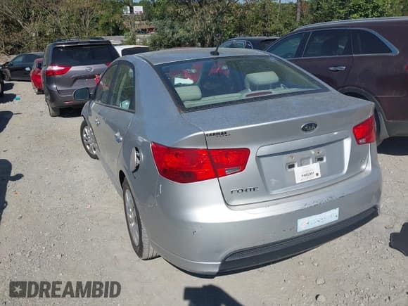 ✅ 2012 Kia Forte EX • VIN: KNAFU4A28C5633372 • Лот: 43343088. Опубликован ранее на IAAI с пробегом 148 756 миль. Бесплатный доступ к архиву аукционных продаж из США и подробный отчёт об истории автомобиля на DreamBid. Изображение 3.