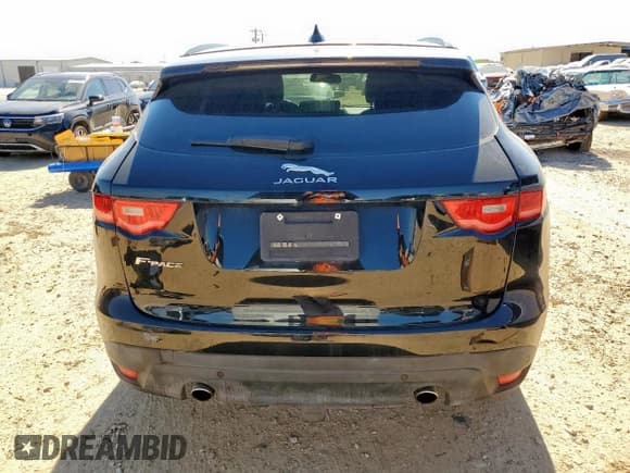 ✅ 2018 Jaguar F-Pace 25t Prestige • VIN: SADCK2FX5JA322432 • Лот: 65766015. Опубликован ранее на Copart с пробегом Не указан. Бесплатный доступ к архиву аукционных продаж из США и подробный отчёт об истории автомобиля на DreamBid. Изображение 6.