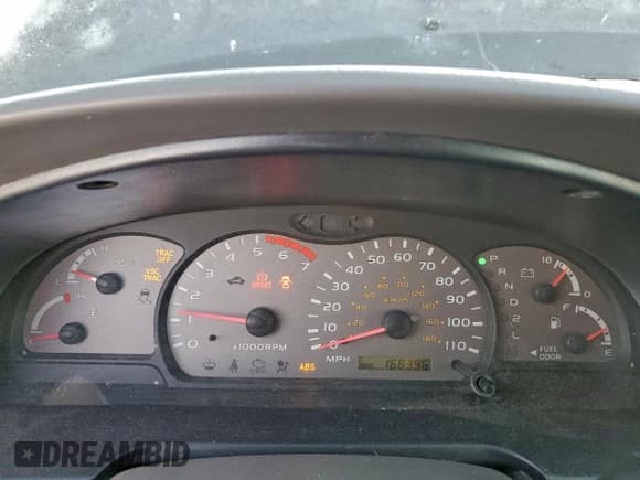 ✅ 2001 Toyota Sequoia Limited • VIN: 5TDZT38A71S014392 • Lot: 96194695. Listed on Copart with 168,396 mi. Free auction sales archive from the USA and detailed vehicle history report at DreamBid. Image 9.