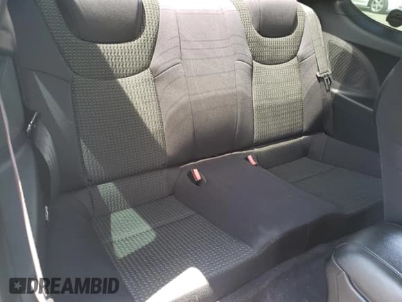 ✅ 2010 Hyundai Genesis Coupe • VIN: KMHHT6KD8AU028681 • Lot: 52530985. Wystawiony na Copart z przebiegiem 112 575 mil. Bezpłatny archiwum sprzedaży aukcyjnych z USA i szczegółowy raport historii pojazdu na DreamBid. Zdjęcie 10.