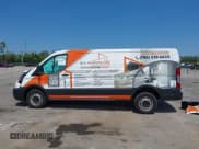 ✅ 2024 Ford Transit Cargo • VIN: 1FTBR1Y80RKB59990 • Lot: 42241182. Wystawiony na IAAI z przebiegiem 13 385 mil. Bezpłatny archiwum sprzedaży aukcyjnych z USA i szczegółowy raport historii pojazdu na DreamBid. Zdjęcie 14.