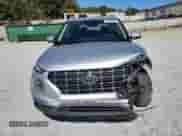2022 Hyundai Venue SEL с VIN KMHRC8A34NU151022, выставлен на аукционе Copart как лот 76324834 с пробегом 26 969 миль миль и Списание • Salvage title. История ставок и продаж доступна на DreamBid. Изображение 5.