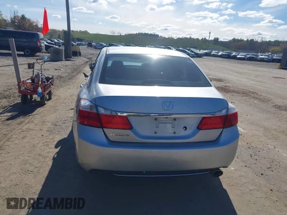 ✅ 2015 Honda Accord LX • VIN: 1HGCR2F31FA119535 • Лот: 43568152. Опубликован ранее на IAAI с пробегом 368 256 миль. Бесплатный доступ к архиву аукционных продаж из США и подробный отчёт об истории автомобиля на DreamBid. Изображение 16.