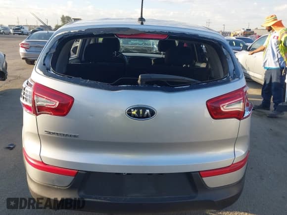 ✅ 2012 Kia Sportage LX • VIN: KNDPB3A22C7198862 • Lot: 43272092. Listed on IAAI with 146,674 mi. Free auction sales archive from the USA and detailed vehicle history report at DreamBid. Image 16.