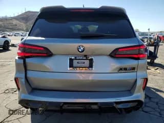 ✅ 2022 BMW X5 M • VIN: 5YMJU0C0XN9K51266 • Lot: 87234055. Wystawiony na Copart z przebiegiem 47 861 mil. Bezpłatny archiwum sprzedaży aukcyjnych z USA i szczegółowy raport historii pojazdu na DreamBid. Zdjęcie 6.