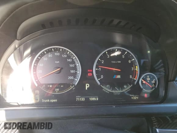 ✅ 2015 BMW M6 • VIN: WBSLX9C51FD160757 • Lot: 51991315. Listed on Copart with 71,133 mi. Free auction sales archive from the USA and detailed vehicle history report at DreamBid. Image 9.