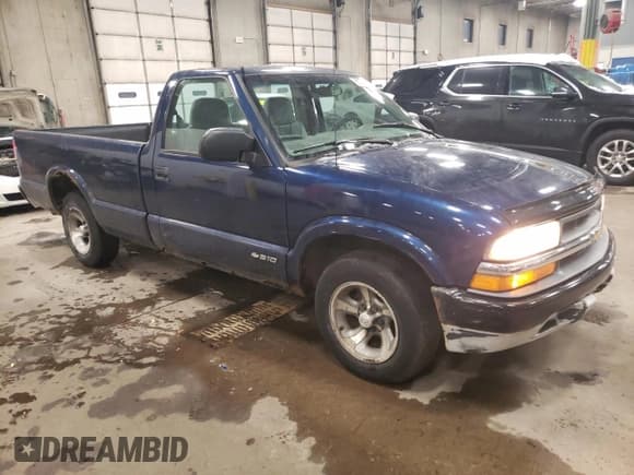 ✅ 2000 Chevrolet S-10 LS • VIN: 1GCCS1456YK266190 • Лот: 86311344. Опубликован ранее на Copart с пробегом 82 716 миль. Бесплатный доступ к архиву аукционных продаж из США и подробный отчёт об истории автомобиля на DreamBid. Изображение 4.