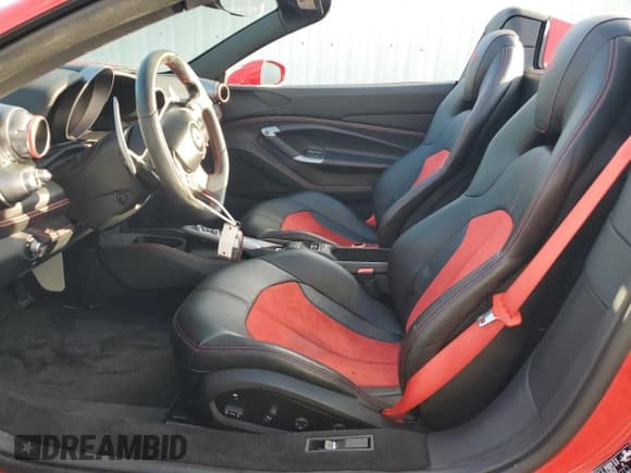 ✅ 2022 Ferrari F8 • VIN: ZFF93LMAXN0275841 • Lot: 73758724. Listed on Copart with Not provided. Free auction sales archive from the USA and detailed vehicle history report at DreamBid. Image 7.