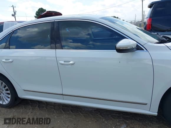 ✅ 2016 Volkswagen Passat SE • VIN: 1VWBS7A36GC049178 • Лот: 43098027. Опубликован ранее на IAAI с пробегом 94 872 миль. Бесплатный доступ к архиву аукционных продаж из США и подробный отчёт об истории автомобиля на DreamBid. Изображение 14.