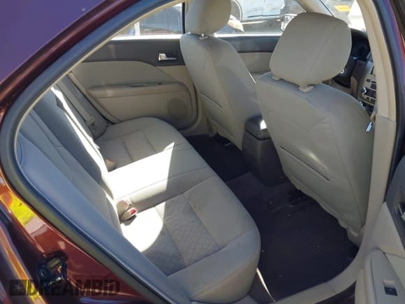 ✅ 2012 Ford Fusion SE • VIN: 3FAHP0HA0CR212788 • Lot: 43489118. Wystawiony na IAAI z przebiegiem 140 306 mil. Bezpłatny archiwum sprzedaży aukcyjnych z USA i szczegółowy raport historii pojazdu na DreamBid. Zdjęcie 8.