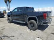 ✅ 2021 GMC Sierra 1500 • VIN: 1GTU9AEF8MZ229571 • Lot: 51665955. Wystawiony na Copart z przebiegiem 96 058 mil. Bezpłatny archiwum sprzedaży aukcyjnych z USA i szczegółowy raport historii pojazdu na DreamBid. Zdjęcie 2.