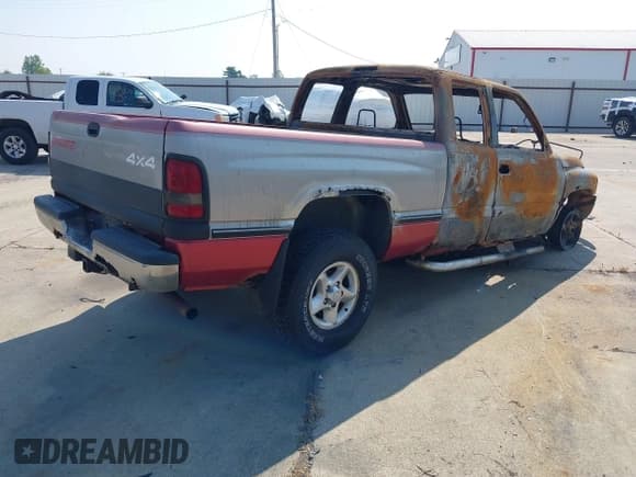 ✅ 1997 Dodge 1500 • VIN: 3B7HF13Z6VM593126 • Lot: 42722114. Listed on IAAI with 250,000 mi. Free auction sales archive from the USA and detailed vehicle history report at DreamBid. Image 4.