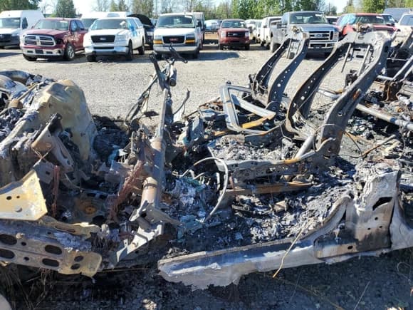 ✅ 2017 Ford F-350 Platinum • VIN: 1FT8W3BT6HEF03010 • Lot: 54781955. Listed on Copart with Not provided. Free auction sales archive from the USA and detailed vehicle history report at DreamBid. Image 7.