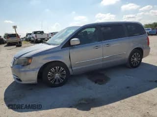 ✅ 2014 Chrysler Town & Country S • VIN: 2C4RC1HGXER188349 • Lot: 67470455. Listed on Copart with 133,191 mi. Free auction sales archive from the USA and detailed vehicle history report at DreamBid. Image 1.