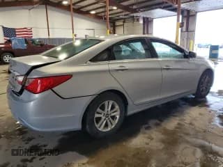 ✅ 2013 Hyundai Sonata GLS • VIN: 5NPEB4AC9DH702617 • Lot: 72527764. Listed on Copart with 75,877 mi. Free auction sales archive from the USA and detailed vehicle history report at DreamBid. Image 3.