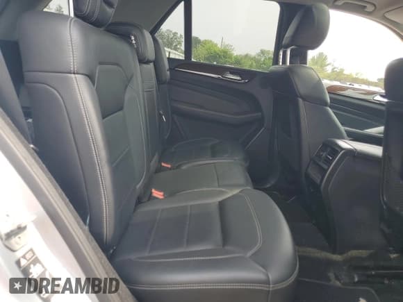 ✅ 2012 Mercedes-Benz M 350 • VIN: 4JGDA5HB9CA019707 • Lot: 61159085. Listed on Copart with 180,721 mi. Free auction sales archive from the USA and detailed vehicle history report at DreamBid. Image 11.