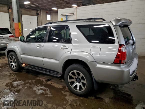 ✅ 2006 Toyota 4Runner Limited • VIN: JTEBT17R668032144 • Lot: 96739565. Listed on Copart with 221,085 mi. Free auction sales archive from the USA and detailed vehicle history report at DreamBid. Image 2.