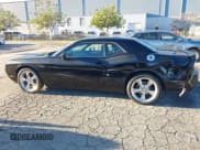 ✅ 2011 Dodge Challenger R/T Classic • VIN: 2B3CJ5DT2BH595221 • Lot: 41254676. Wystawiony na IAAI z przebiegiem 62 451 mil. Bezpłatny archiwum sprzedaży aukcyjnych z USA i szczegółowy raport historii pojazdu na DreamBid. Zdjęcie 14.