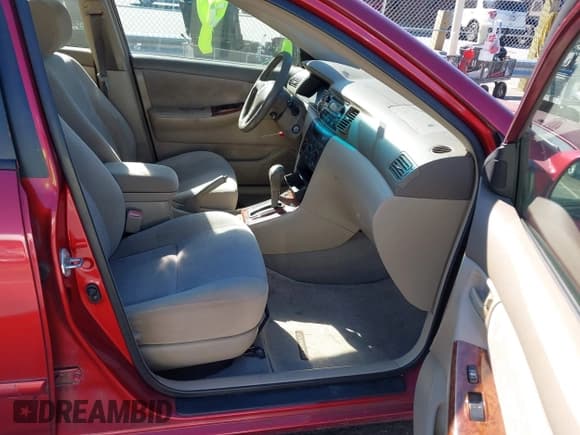 ✅ 2006 Toyota Corolla S • VIN: 2T1BR32E46C637481 • Lot: 43459927. Listed on IAAI with 271,911 mi. Free auction sales archive from the USA and detailed vehicle history report at DreamBid. Image 5.