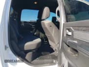 ✅ 2022 Ram 2500 Big Horn • VIN: 3C6UR5DL6NG280848 • Lot: 43586743. Wystawiony na IAAI z przebiegiem 76 593 mil. Bezpłatny archiwum sprzedaży aukcyjnych z USA i szczegółowy raport historii pojazdu na DreamBid. Zdjęcie 8.