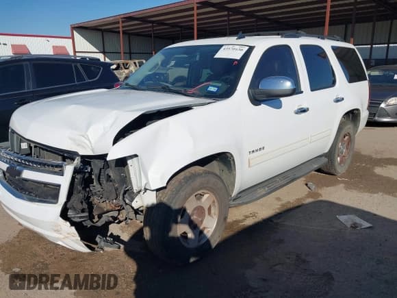 ✅ 2013 Chevrolet Tahoe LT • VIN: 1GNSCBE0XDR172078 • Lot: 43570630. Listed on IAAI with 132,449 mi. Free auction sales archive from the USA and detailed vehicle history report at DreamBid. Image 2.