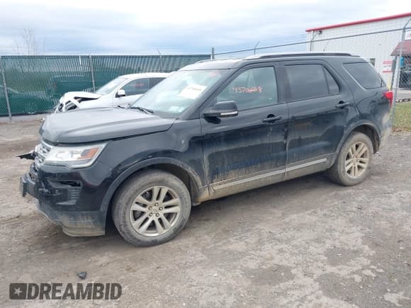 ✅ 2018 Ford Explorer XLT • VIN: 1FM5K8D84JGB28485 • Lot: 43700668. Listed on IAAI with 139,027 mi. Free auction sales archive from the USA and detailed vehicle history report at DreamBid. Image 2.