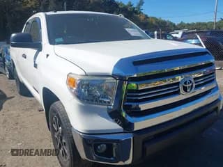 ✅ 2016 Toyota Tundra SR • VIN: 5TFUY5F11GX572882 • Lot: 43365680. Wystawiony na IAAI z przebiegiem 156 753 mil. Bezpłatny archiwum sprzedaży aukcyjnych z USA i szczegółowy raport historii pojazdu na DreamBid. Zdjęcie 1.