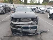 ✅ 2018 BMW 3 Series 330e • VIN: WBA8E1C51JA758777 • Lot: 42972409. Wystawiony na IAAI z przebiegiem 60 827 mil. Bezpłatny archiwum sprzedaży aukcyjnych z USA i szczegółowy raport historii pojazdu na DreamBid. Zdjęcie 13.