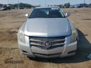 ✅ 2009 Cadillac CTS RWD • VIN: 1G6DU57V990158650 • Lot: 71235435. Wystawiony na Copart z przebiegiem 226 742 mil. Bezpłatny archiwum sprzedaży aukcyjnych z USA i szczegółowy raport historii pojazdu na DreamBid. Zdjęcie 5.