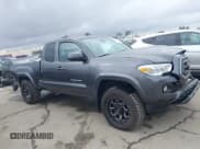 ✅ 2022 Toyota Tacoma SR • VIN: 3TYSZ5AN0NT079104 • Lot: 41516590. Wystawiony na IAAI z przebiegiem 22 203 mil. Bezpłatny archiwum sprzedaży aukcyjnych z USA i szczegółowy raport historii pojazdu na DreamBid. Zdjęcie 13.