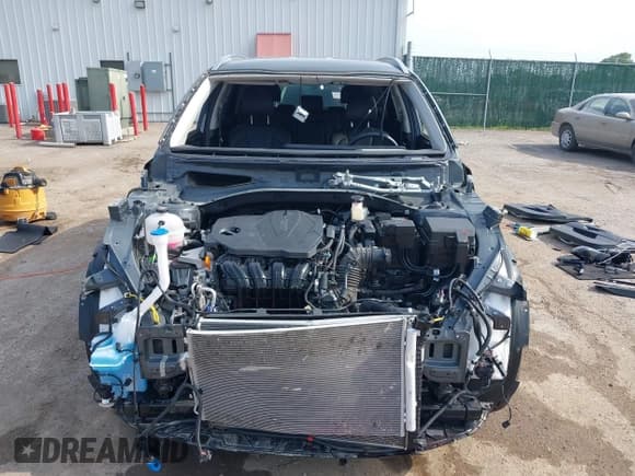 ✅ 2025 Kia Sorento S • VIN: 5XYRL4JC9SG340825 • Lot: 42771968. Wystawiony na IAAI z przebiegiem 8 128 mil. Bezpłatny archiwum sprzedaży aukcyjnych z USA i szczegółowy raport historii pojazdu na DreamBid. Zdjęcie 13.