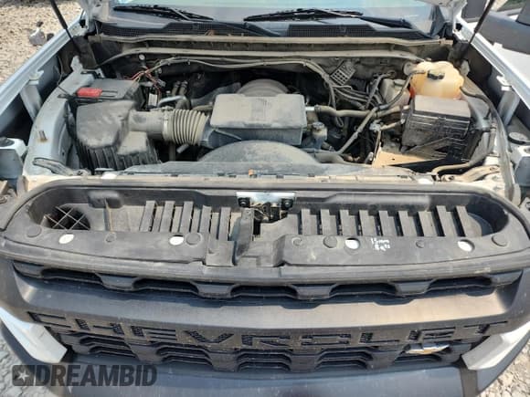 ✅ 2022 Chevrolet Silverado 2500HD Work Truck • VIN: 1GC4YLE7XNF238170 • Лот: 67218035. Опубликован ранее на Copart с пробегом 98 799 миль. Бесплатный доступ к архиву аукционных продаж из США и подробный отчёт об истории автомобиля на DreamBid. Изображение 11.