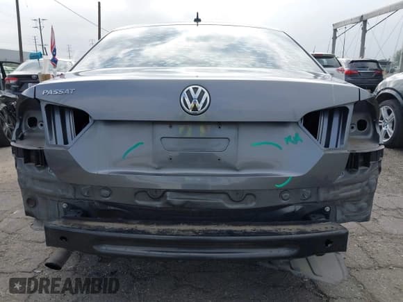 ✅ 2012 Volkswagen Passat S • VIN: 1VWAP7A3XCC096172 • Lot: 42283468. Wystawiony na IAAI z przebiegiem 131 968 mil. Bezpłatny archiwum sprzedaży aukcyjnych z USA i szczegółowy raport historii pojazdu na DreamBid. Zdjęcie 6.