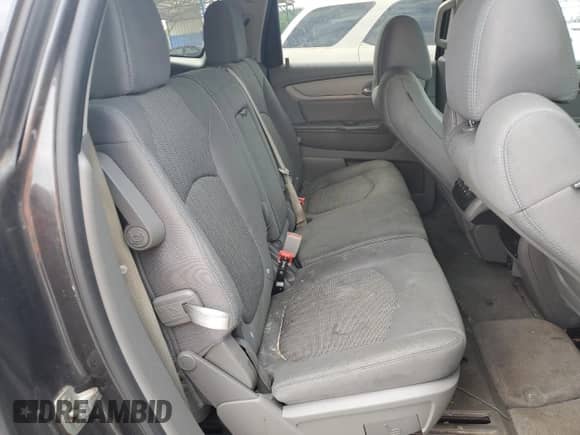 2017 Chevrolet Traverse LS z VIN 1GNKVFKD6HJ201654, wystawiony jako Copart lot #55476205 z przebiegiem 109 969 mil mil oraz Czysty tytuł • Clean title. Historia ofert i sprzedaży dostępna na DreamBid. Obrazek 10.