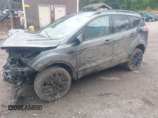 ✅ 2019 Ford Escape SE • VIN: 1FMCU9GD9KUB18019 • Lot: 43112673. Listed on IAAI with 86,449 mi. Free auction sales archive from the USA and detailed vehicle history report at DreamBid. Image 2.