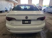 ✅ 2019 Volkswagen Jetta S • VIN: 3VWC57BU8KM076022 • Лот: 81700595. Опубликован ранее на Copart с пробегом 86 691 миль. Бесплатный доступ к архиву аукционных продаж из США и подробный отчёт об истории автомобиля на DreamBid. Изображение 6.